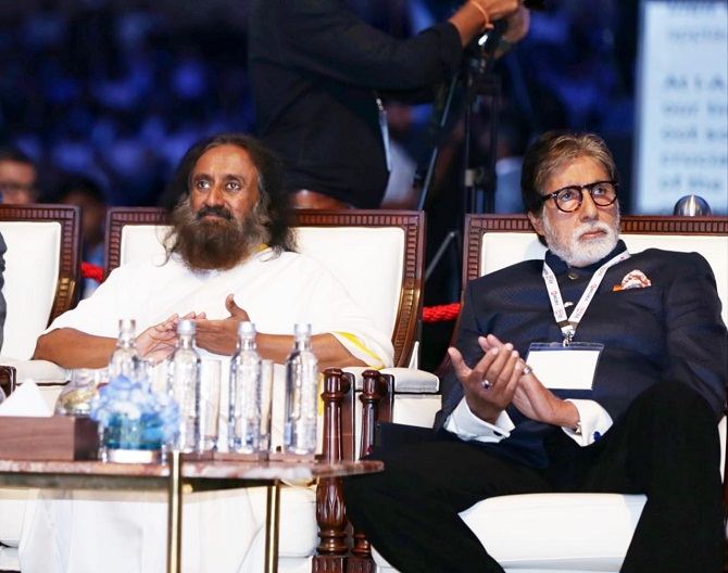 Amitabh Bachchan, Sri Sri Ravi at IAA Congress, Kerala